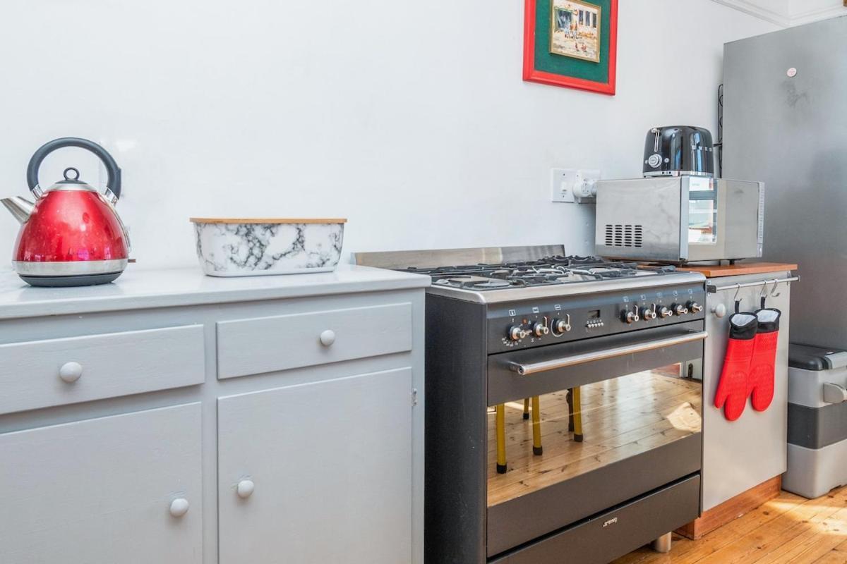 Vintage Charm In Tamboerskloof Le Cap